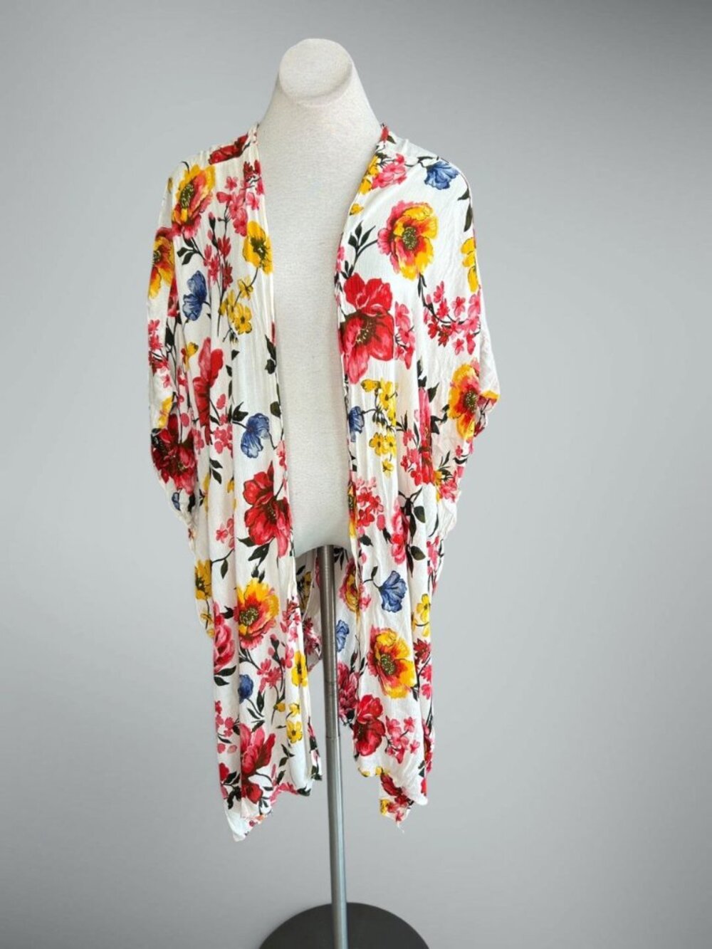 L.I.F.E. Love is For Eternity Floral Kimono Beach Cover Up Size Medium